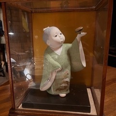 ケース入り　「博多人形　駒回し」