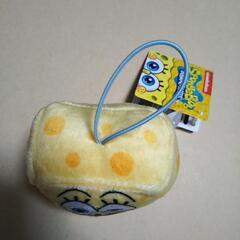 スポンジボブマスコットとパンダの画像