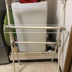 アイリスオーヤマ　室内物干し差し上げます