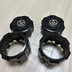78プラド　 純正ホイールキャップ2個