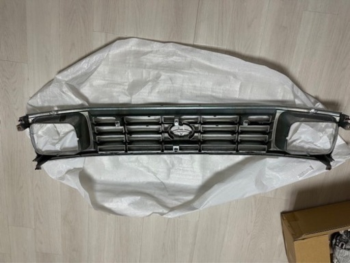 メーカー...トヨタ  ランクル　プラド78 フロントグリル 