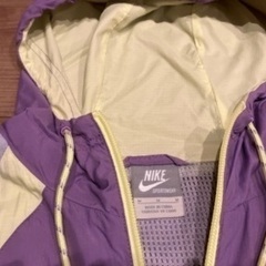 NIKE　ウィンドブレーカーの画像