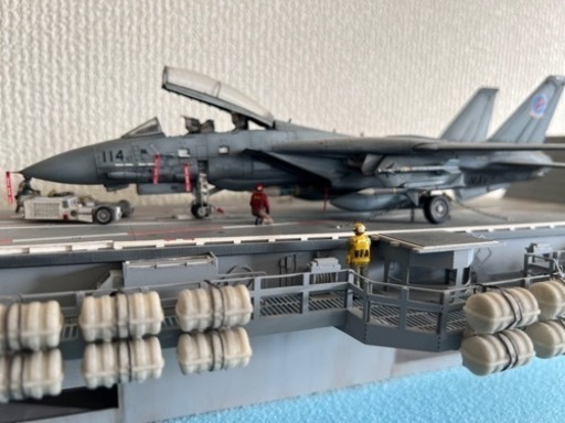 プラモデル 完成品 1/72 F14a トムキャット (ファインモールド)