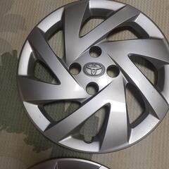 アクアのホイールカバーの画像