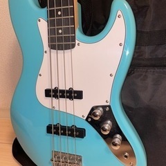 ベース　SELDERの画像
