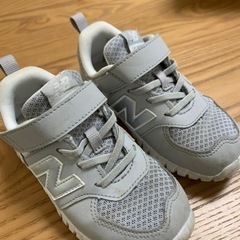 2足セット　ニューバランス　new balanceキッズスニーカー　子供　靴　の画像
