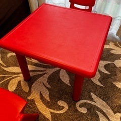 幼児用テーブル、椅子セットの画像
