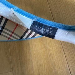 バーバリーサンバイザー水色の画像