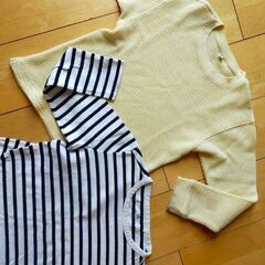 UNIQLOユニクロキッズ130 綿ワッフル長袖Tシャツ、ボーダーの2枚セットの画像
