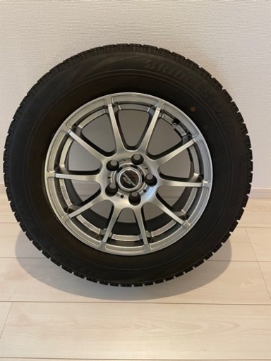 スタッドレス　205/65R16 VRX ブリザック　ヤリスクロス