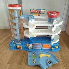 トミカSUPER　AUTO　パーキングの画像