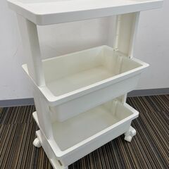 〇キッチンワゴン 44.5×30×71㎝ コンパクト キャスター付き 2段収納 収納家具 キッチン収納 整理 整頓 プラスチック ホワイト 白 中古（NF240209）499-7の画像