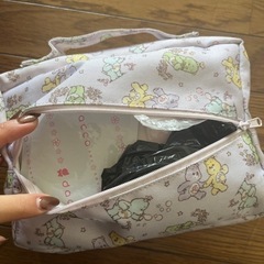 おむつポーチ付き bigサイズ３枚　おしりふき2つの画像
