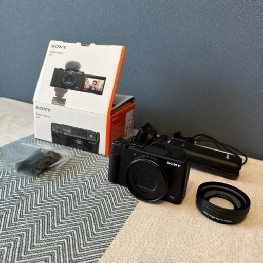 SONY ZV-1 VlogCam 、超広角レンズ付 28,600円