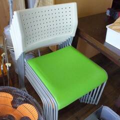 中古オフィス用いす　ミーティングチェアの画像