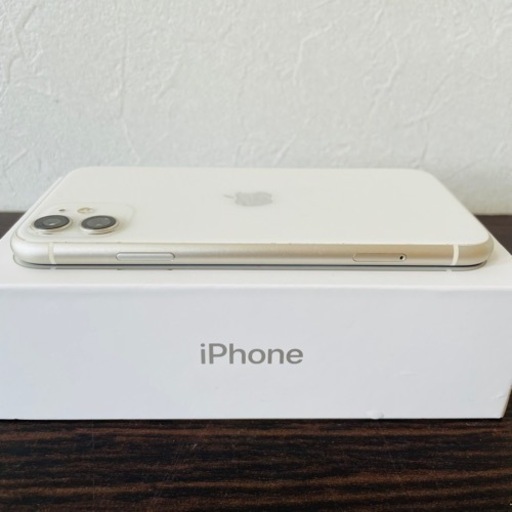 iPhone 11 128GB ホワイト SIMフリー Apple アップル