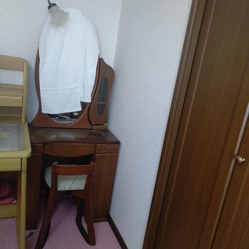 ドレッサー、鏡台   椅子付き