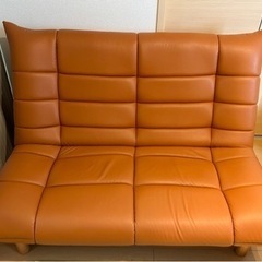 座りやすいレザーソファ