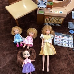 ⭐️子供大好き⭐️りかちゃんくるくる回転寿司無添くら寿司⭐️おもちゃの画像
