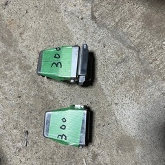 無線・金具・各300円