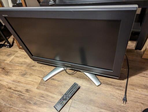 東芝の32型液晶テレビ