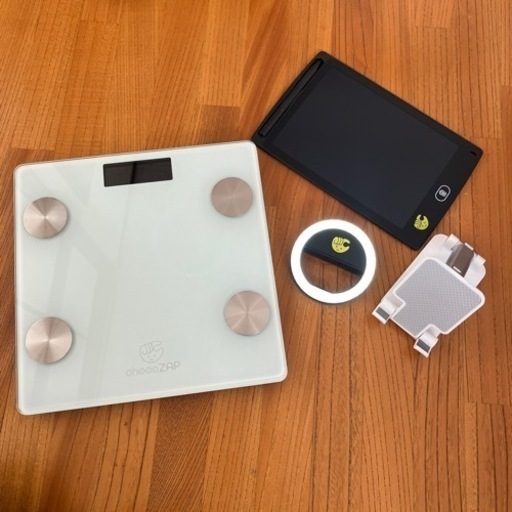 チョコザップ  体組成計、電子メモパッド、LEDリングライト、スマホスタンド