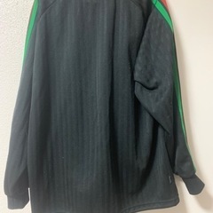 adidasジャージの画像