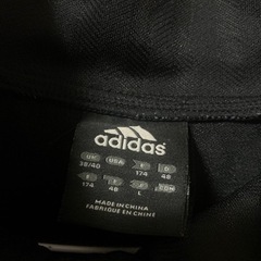 adidasジャージの画像