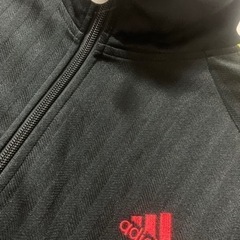 adidasジャージの画像