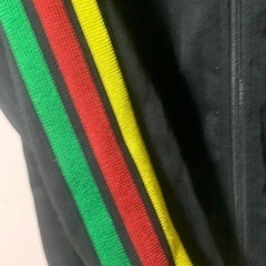 adidasジャージの画像
