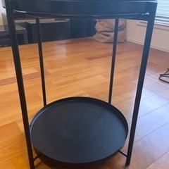 IKEA GLADIM サイドテーブルの画像