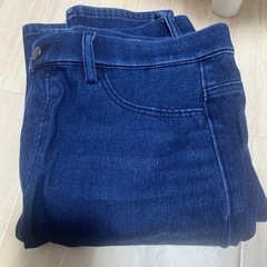スキニーズボンの画像