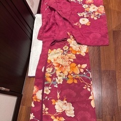 【着物】色留袖　赤紫色　小豆色　赤　紫　花柄　和装　和服　レトロ...