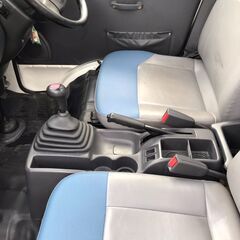 ご購入ありがとうございました。【車検2年付きのコミコミ価格★21万9000円】平成12年　スバル　サンバートラック　4WD　5速　4駆スイッチ付き　走行距離49,000㎞の画像