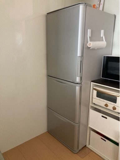 【取引中】シャープ SHARP SJ-W352E-S 「冷蔵庫（350L・ どっちもドア3ドアシルバー系