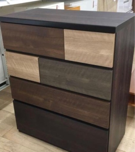 ニトリチェスト