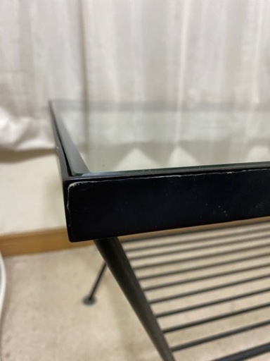 ガラステーブル
