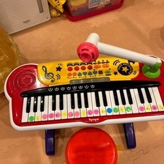 電子ピアノ　キッズ