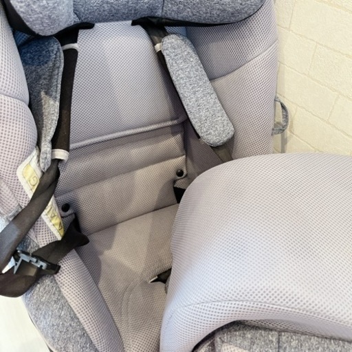 アップリカ クルリラ チャイルドシート 回転式 ISOFIX シートベルト取り付け