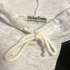 新品未使用　ディズニー　ミッキー　パーカー　トップス　Mickeyの画像