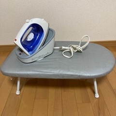 アイロン、アイロン台の画像