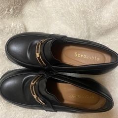 厚底ローファーの画像