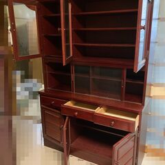 食器棚の画像