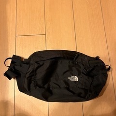 受付終了ノースフェイス　ショルダーバッグ