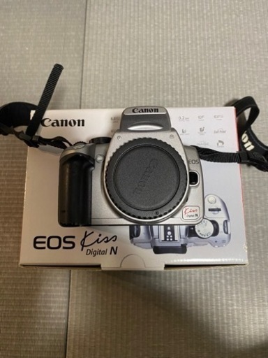 【再々値下げ】一眼レフカメラ　Canon EOS Kiss Digital N