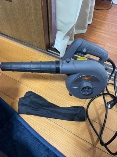 100Vのブロワーです。