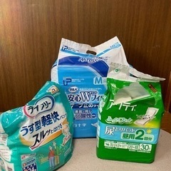 介護用品(オムツ・尿とりパッド)