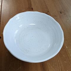 深め皿の画像