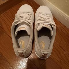 PUMA  スニーカー 27.5cmの画像