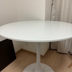 【10日から12日午前まで限定】美品　ダイニングテーブル　ラウンドテーブル　白の画像
